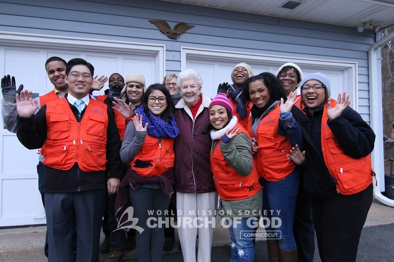 Senior Citizen Yard Cleanup